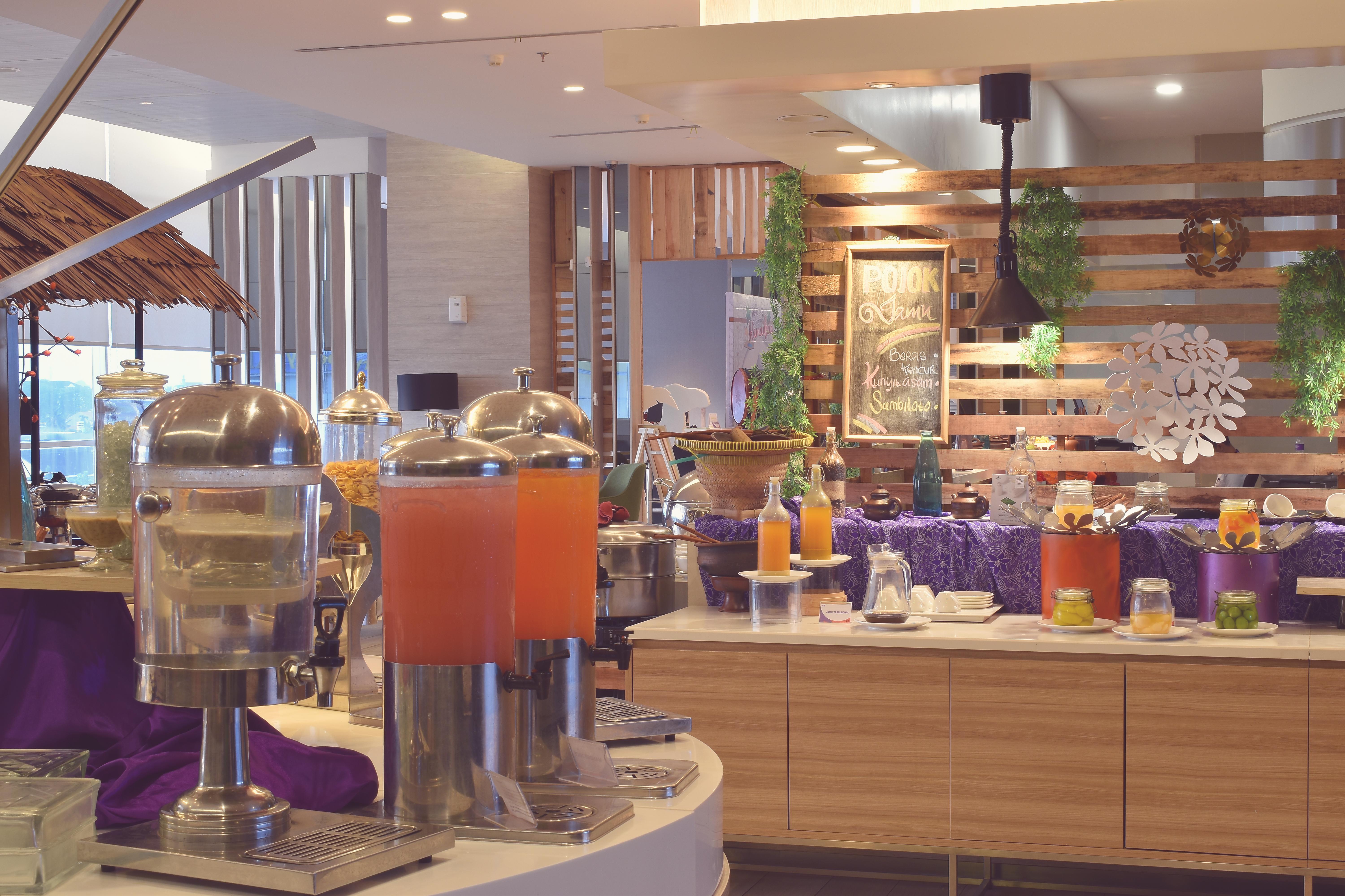 Fox Hotel Pekanbaru Ngoại thất bức ảnh