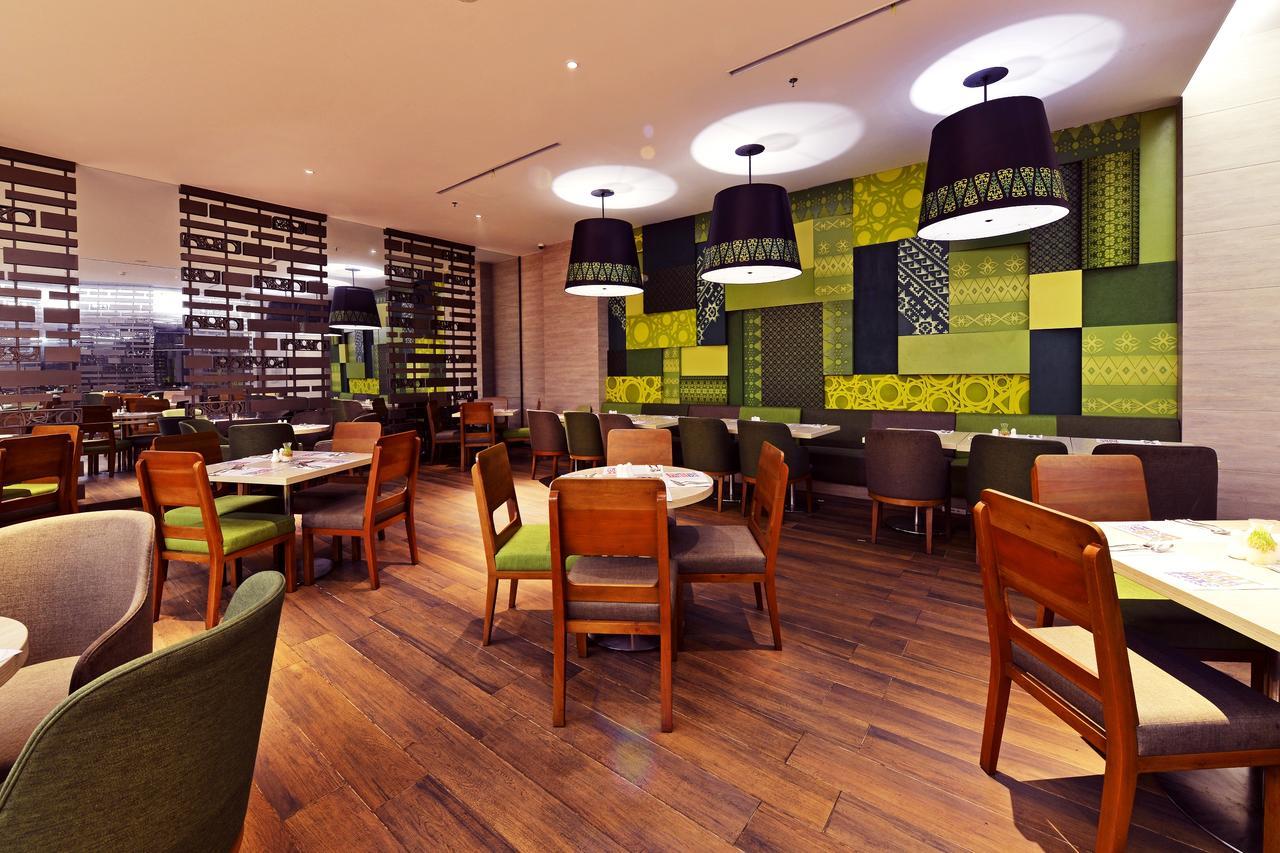Fox Hotel Pekanbaru Ngoại thất bức ảnh