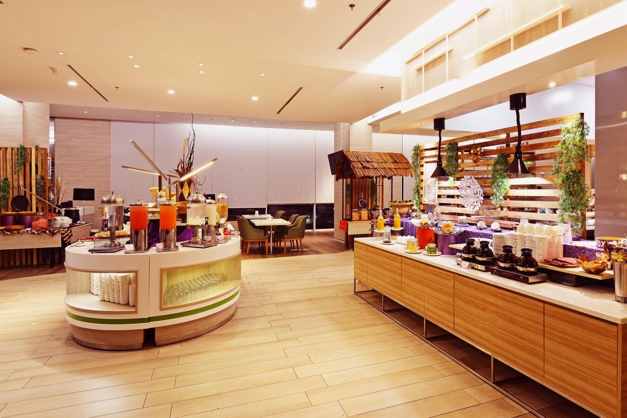 Fox Hotel Pekanbaru Ngoại thất bức ảnh