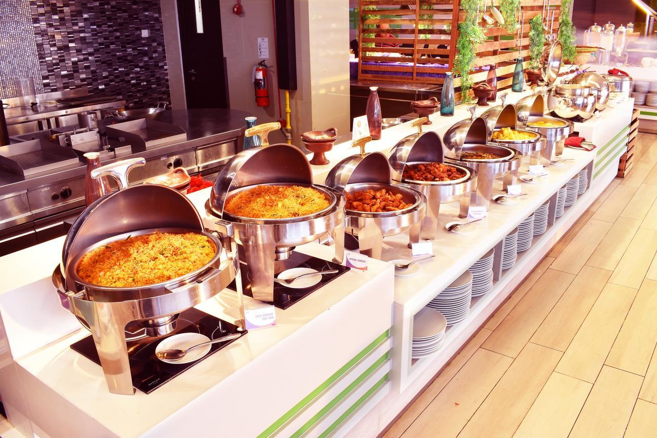 Fox Hotel Pekanbaru Ngoại thất bức ảnh
