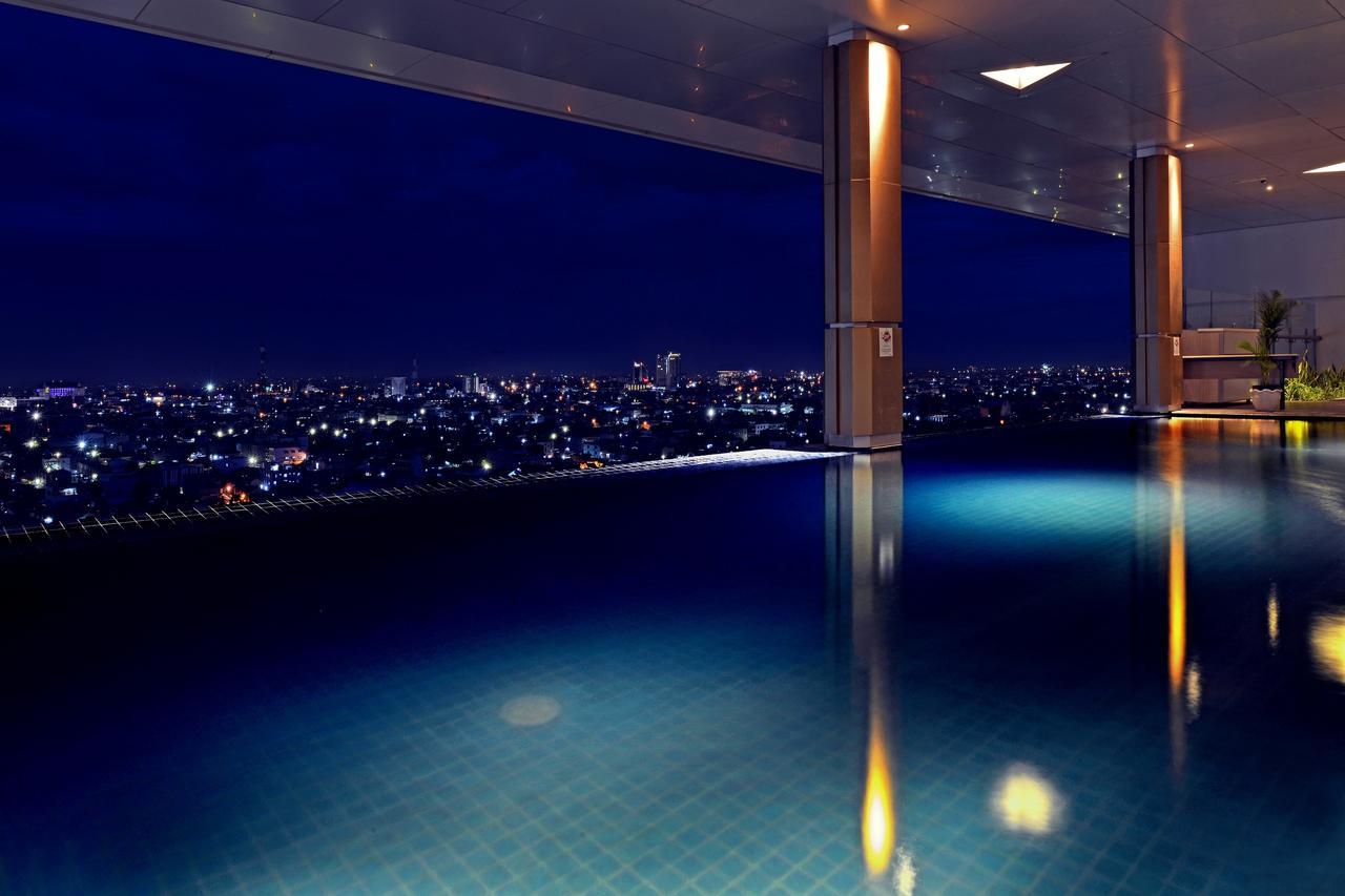 Fox Hotel Pekanbaru Ngoại thất bức ảnh